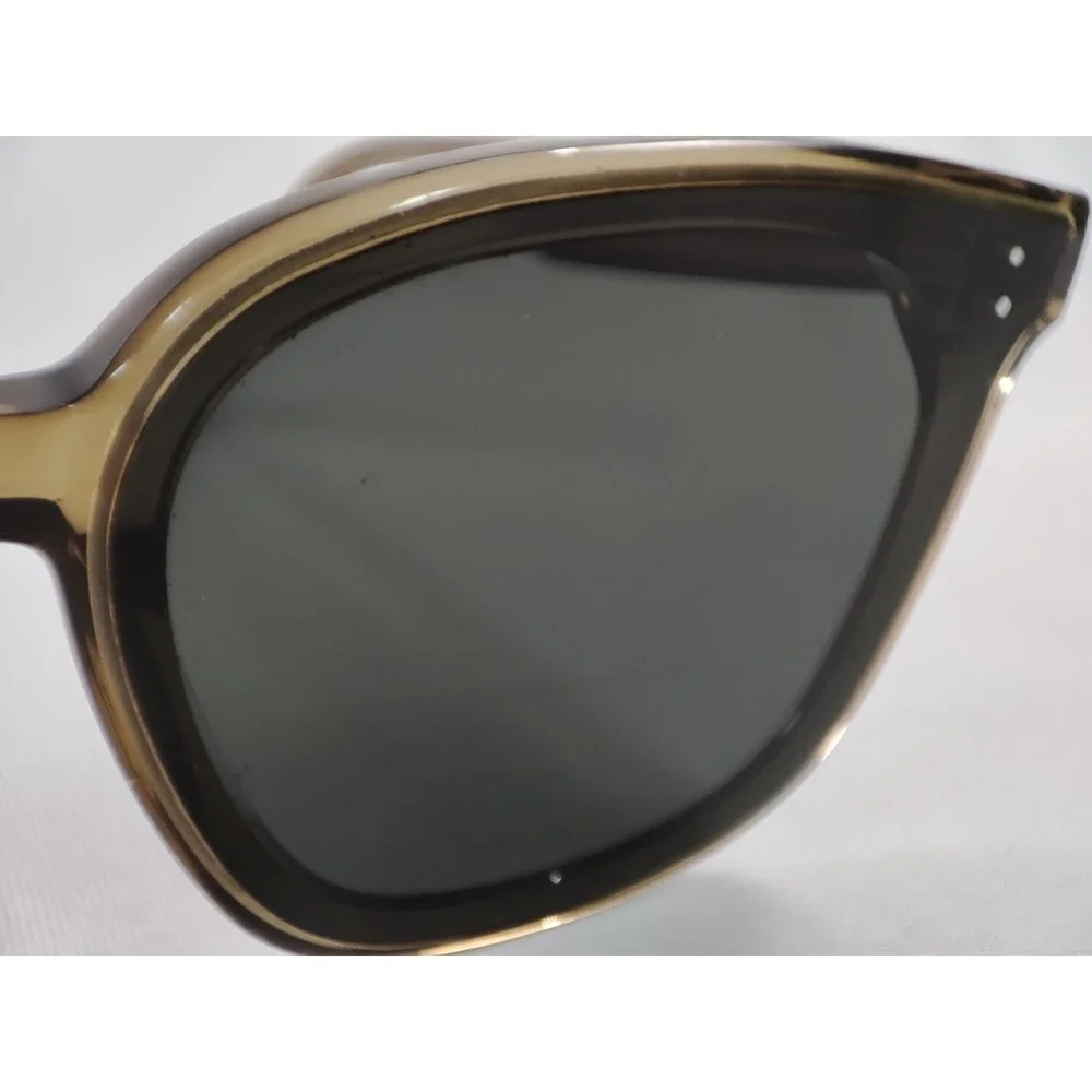 Gentle Monster LIBE KC1 Sunglasses Translucent Khaki Grey Square Flatba Frame‎